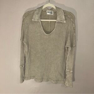 BUCKETLIST Textured sage oatmeal green tone Knit waffle knit  v neck Sweater